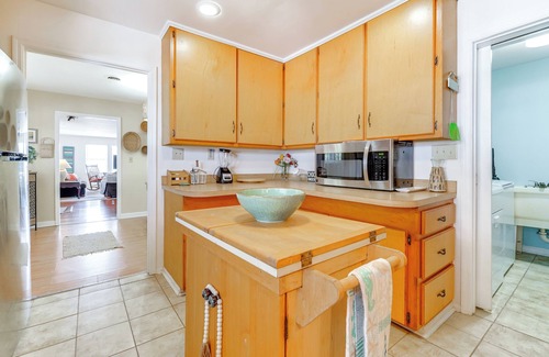 Hampstead House | 3 Mi to Beach: Home w/Fire Pit in Hampstead!