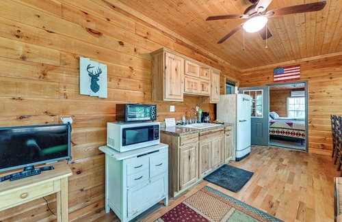 Byrdstown Cabin | 3 Mi to Dale Hollow Lake: Wooded Retreat w/Decks!