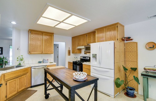Chico House | ~ 3 Mi to Dtwn & Chico State: NorCal Escape!