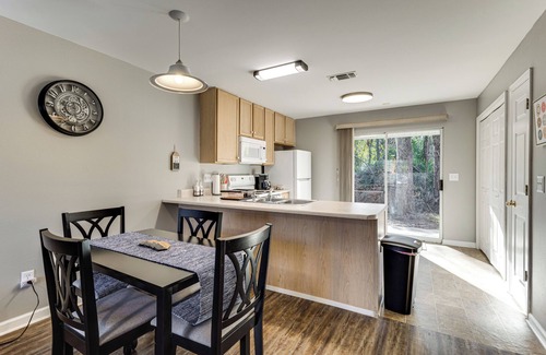 Lake Bradford -Cascade Lake House | 3 Mi to FSU: Townhome w/Patio in Tallahassee!