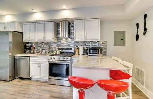Trinidad Apartment | 3 Mi to National Mall: DC Apt w/Fenced Yard