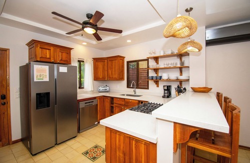 Dominical Villa | 3 min walk to surf, 3bedrooms, Villa, Pool, Steps to the Beach!