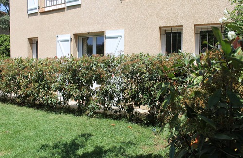 Porticcio Apartment | 3 minutes from the seaside and shops. Apartment with garden on the ground floor of the villa.