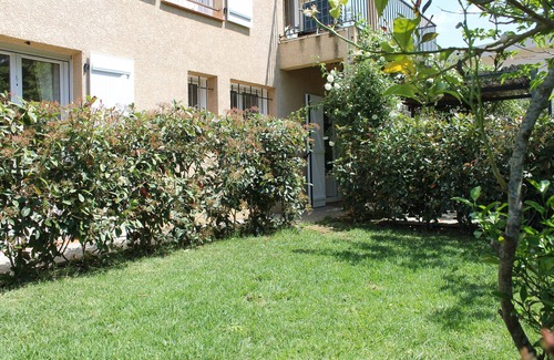 Porticcio Apartment | 3 minutes from the seaside and shops. Apartment with garden on the ground floor of the villa.