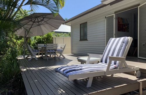 Labrador House | 3 month+ stays Gold Coast Broadwater Cottage