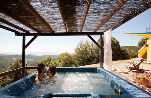 Riparbella Villa | 3-person apartment in Tuscan farmhouse