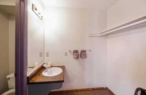 Cheyenne Wells House | 3 Pet-Friendly Units! Free Parking, Near Smoky River Golf Course