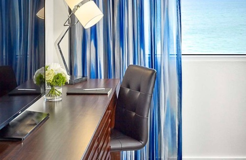 East Fort Lauderdale Hotel | 3 Pet-friendly Rooms Close to Historic Stranahan House Museum! Pool!