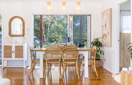 Callala Beach House | 3 Pillars - Pet Friendly - 4 Mins Walk to Beach