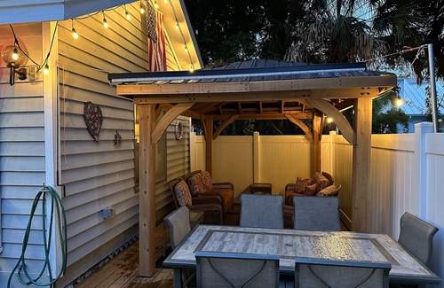 North Forest Beach House | 3 Quail St 4th Row Less than 100 strides to Beach Swim Pool H Spa 4bdr/3bathr