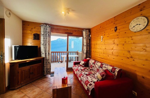 Bisanne 1500 Apartment | 3-Room Apartment, 2 Baths, 6-7 People with Parking in Bisanne 1500