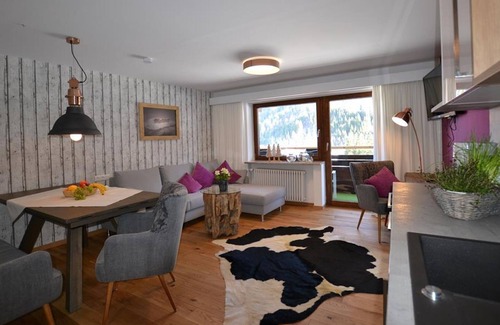 Hirschegg Apartment | 3-room apartment no. 2 - Alp Chalet - Apartments