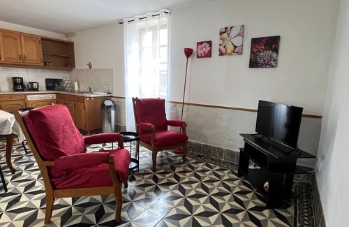 Laparrouquial Other | 3-star gite - authentic - large garden - swimming pool