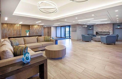 Romulus Hotel | 3-Star Hotel ∙ Wingate by Wyndham Detroit Metro Airport