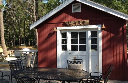 Bass River Cabin | 3-Studio cabin sleeps 2 w kitchenette, porch, grill, pool- cabin3