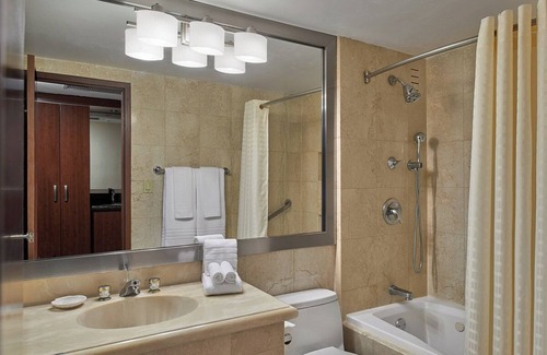 Sunny Isles Beach Hotel | 3 Units Perfect for Groups! Pool, Pet-friendly!