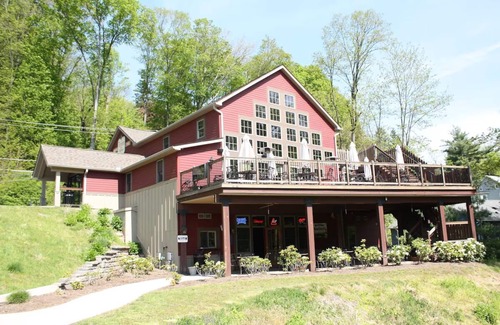 Shawnee On Delaware Hotel | 3 Units | Relaxing Retreat Near Nature Trails & Golf Course | Perfect Getaway