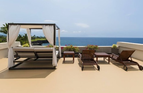 Keauhou Hotel | 3 x Partial Ocean View 2 Double Beds at Outrigger Kona Resort and Spa