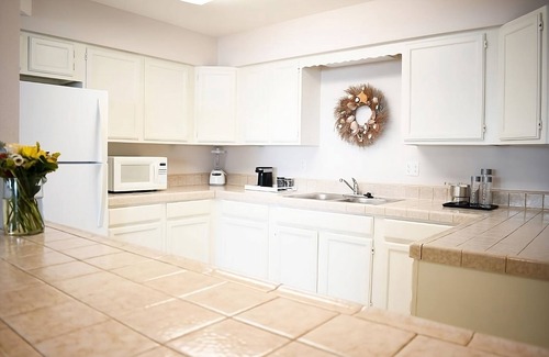 Village of La Jolla Hotel | 3 x Terrace Oceanview 2 Bed/2 Bath Accommodation at La Jolla Cove Hotel