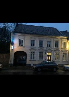 Moenchengladbach Apartment | 3 Zimmer Monteurswohnung in 400 Jahre alter Lateinschule LS24