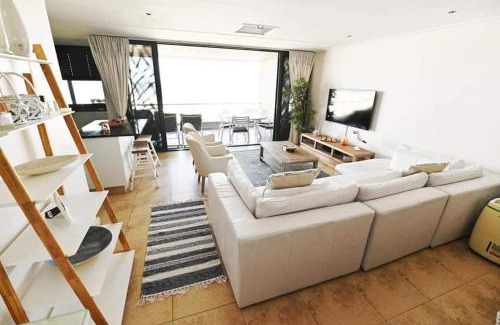 Umdloti Apartment | 30 Degrees Beach Apartment Umdloti