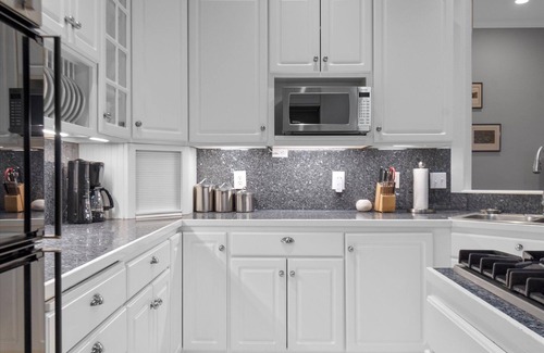 Long Beach House | 30 NIGHT MINIMUM, WOW Views, Glamorous (WillapaBay)