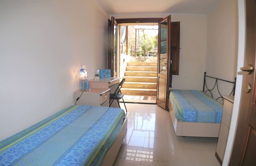 San Vero Milis Villa | 300 meters from the beach of S'arena Scoada, 5 beds, 2 bathrooms, BBQ.