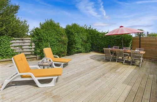 Penmarch Ski Chalet | 300m from the beach – house for 7 with large terrace