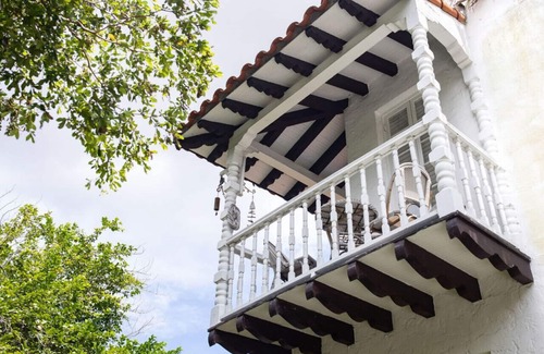 Douglas Apartment | 307 · Upstairs 1bdrm w/Balcony