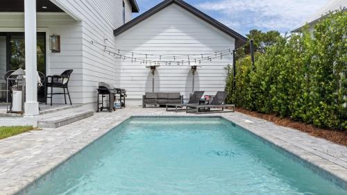 Gulfview Heights House | 30A Good Vibes by AvantStay Private Pool Bikes Beach Access