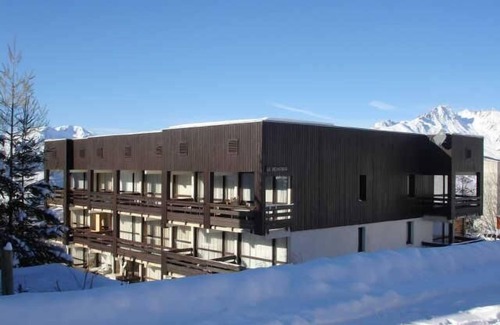 Plan Peisey Apartment | 30m from ski slopes, 3rd floor, balcony, tv, ski locker, 30m², Peisey-Vallandry