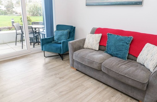 Porth Cottage | 31 GARDEN VILLAS, country holiday cottage, with pool in Porth