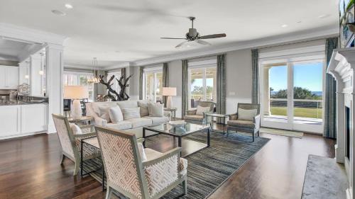 Isle of Palms House | 3100 Palm Boulevard by AvantStay Beachfront Ocean Views Private Pool