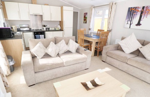 Auchterarder Cabin | 32 Cruachan Lodge, AUCHTERARDER