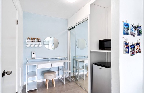 Coral Shores Apartment | 320 - Prime FLL Location! 5 minutes to the Beach!