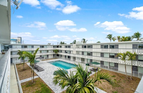 Coral Shores Apartment | 320 - Prime FLL Location! 5 minutes to the Beach!