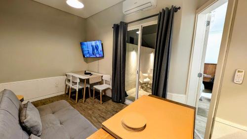 Pocitos Apartment | 3354 Home - A solo pasos de la Playa y del Montevideo Shopping