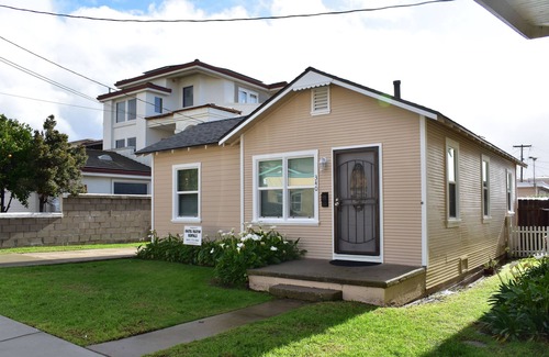 Downtown House | 340 Hollister: 2 BR, 1.5 BA House in Pismo Beach, Sleeps 6