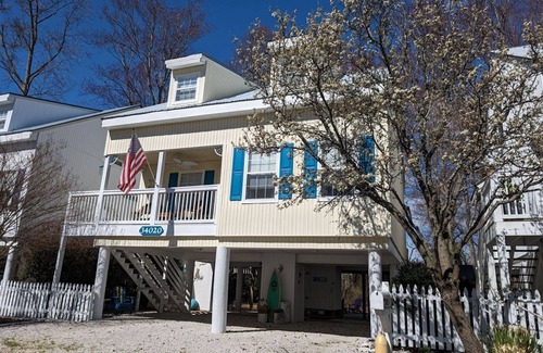 Clearwater House | 34020 Cypress Lane, Clearwater