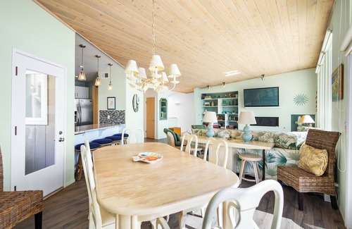Hollywood House | 3441O Mollies by the Sea