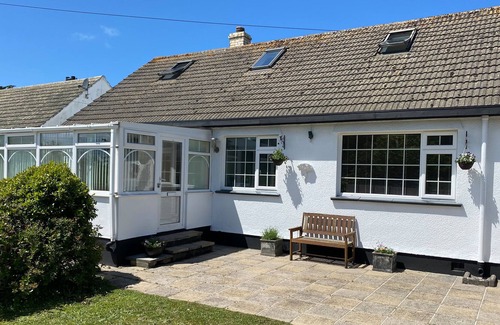 Hayle Cottage | 38 UPTON TOWANS, pet friendly, country holiday cottage in Hayle