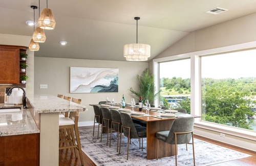 Belton House | 3800sf Lake Front Home, Hot Tub, Next to Boat Ramp and Park, Centrally Located!