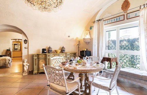 Municipio 2 Apartment | 3838 Il Feudo by Barbarhouse