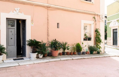 Municipio 2 Apartment | 3838 Il Feudo by Barbarhouse