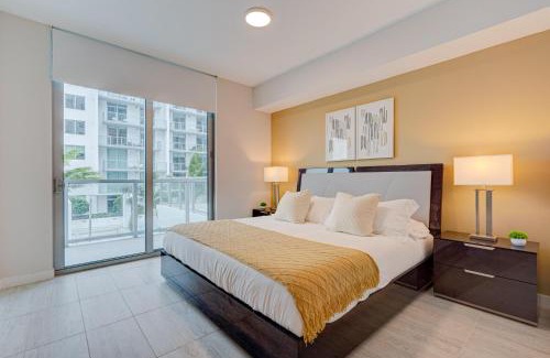 Northeast Miami Apartment | 3900-717AS DESIGN DISTRICT, CONDO 2 BEDROOMS & 2 BATHROOMS & BAY