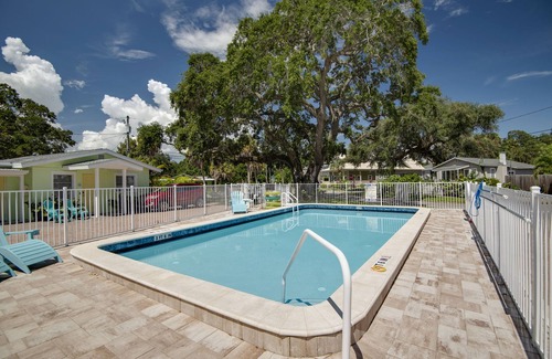Safety Harbor House | 3A Newly Renovated 2/1 at Coastal Cottages