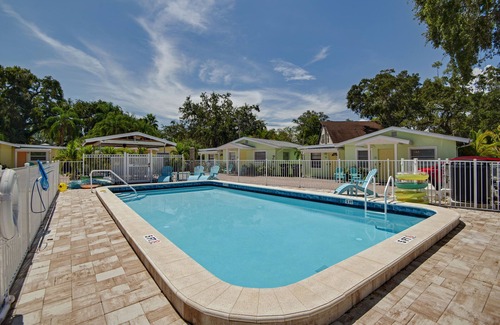 Safety Harbor House | 3A Newly Renovated 2/1 at Coastal Cottages