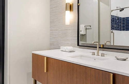 Downtown Atlanta Resort | 3b resort suite big-city living with a side of Southern charm