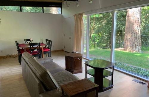Mercer Island House | 3BD&1 study1320sqftHomeWithYard in QuiteNeighborhoodSleeps 8 中文Espanol