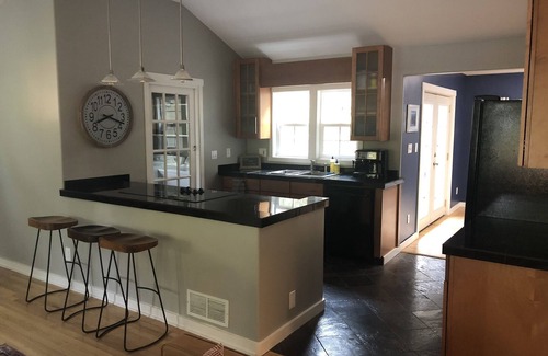 Golden House | 3BD/2BA Downtown Golden home close to hiking, biking, breweries & restaurants